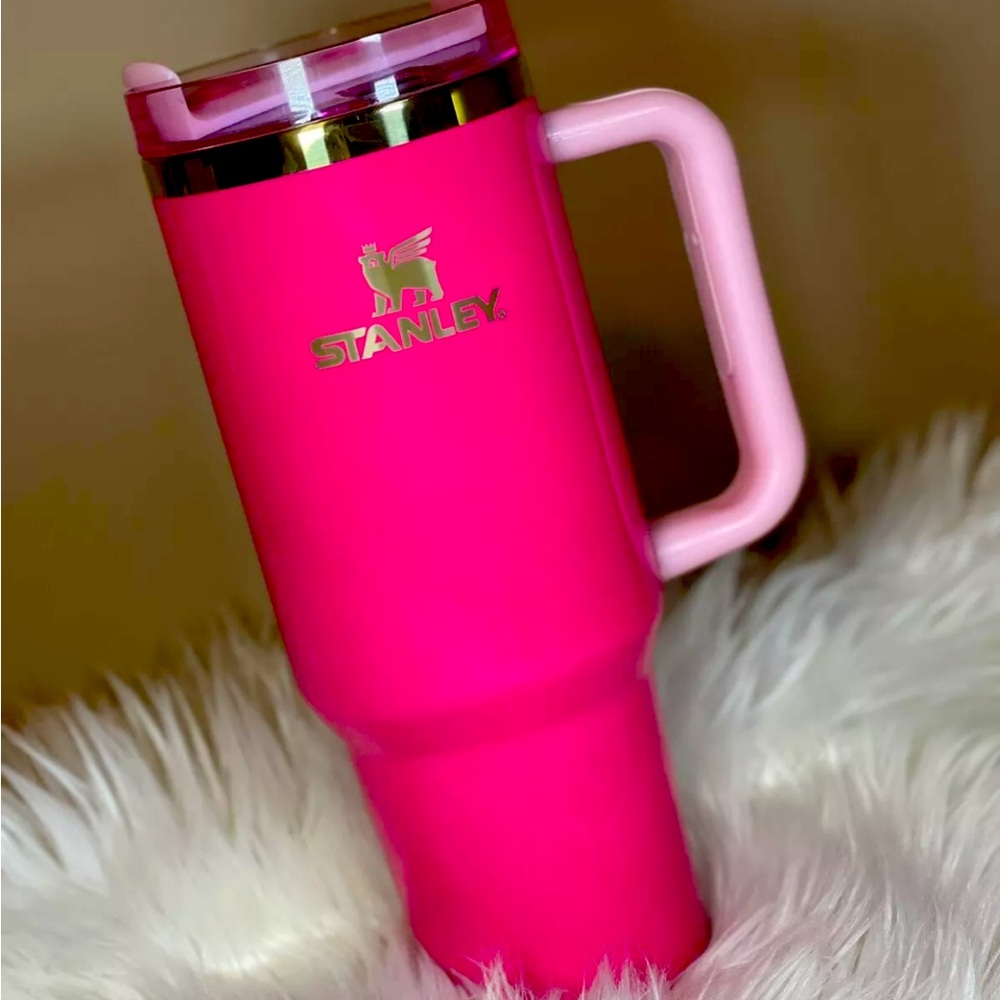 🥤💕 STANLEY 30oz PINK PARADE TUMBLER 🥤💕